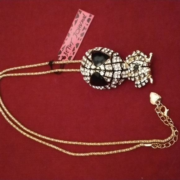 🕷️  Fun Betsey Johnson crystal Baby Spiderman brooch with chain!! - Picture 3 of 5